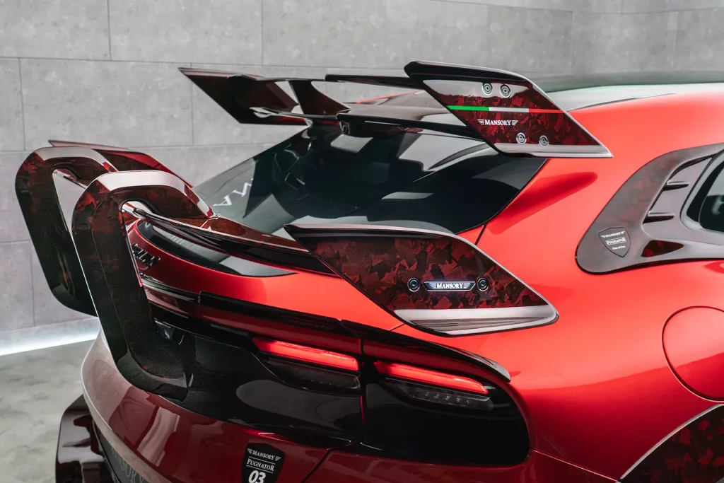 Mansory Pugnator Tricolore – Ekstrawagancki Koszmar Motoryzacji, Który Udaje Hołd dla Włoch-Mansory-Pugnator-Tricolore-Photos-15