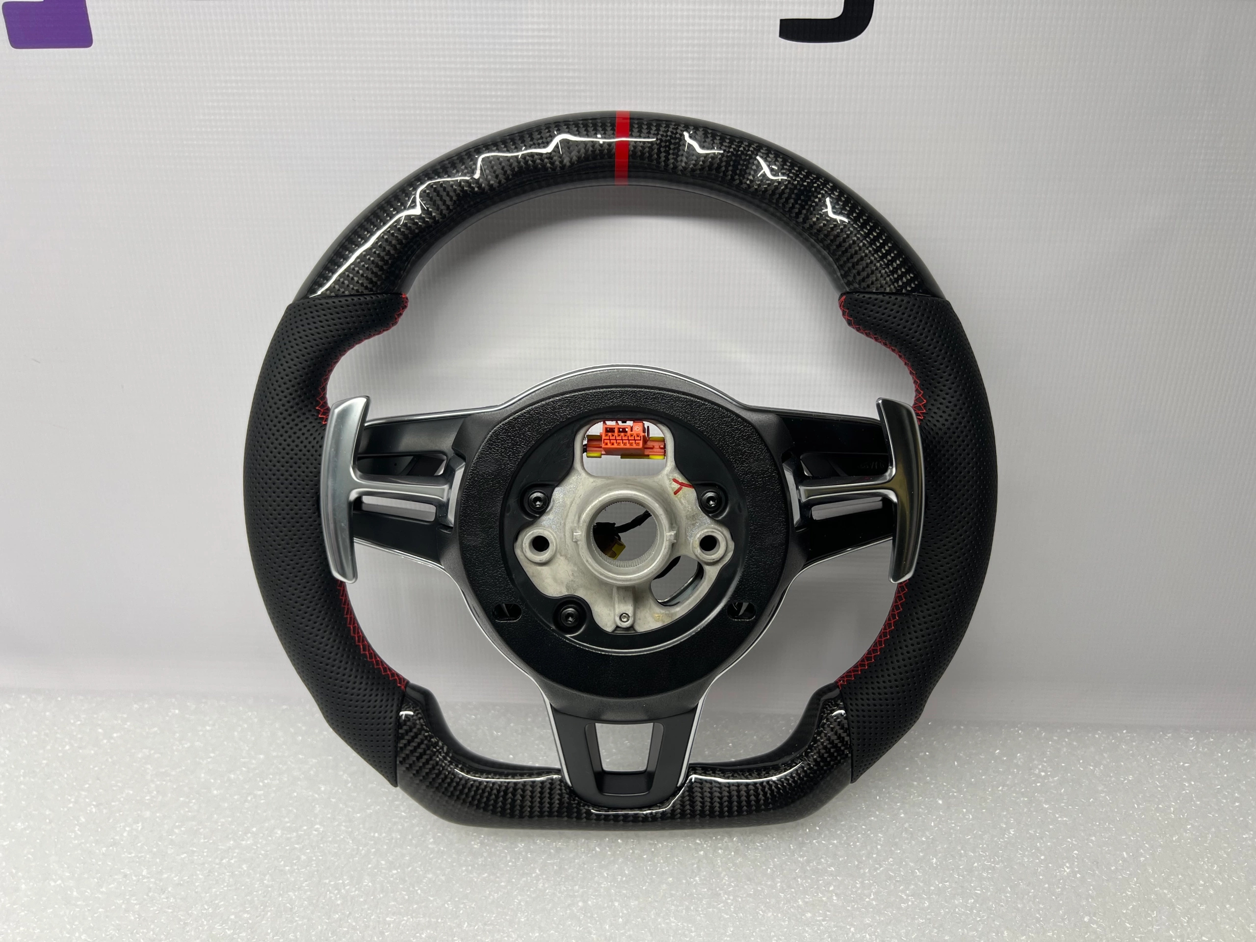 Karbonowa Kierownica Porsche 718 Boxster - obrazek 5