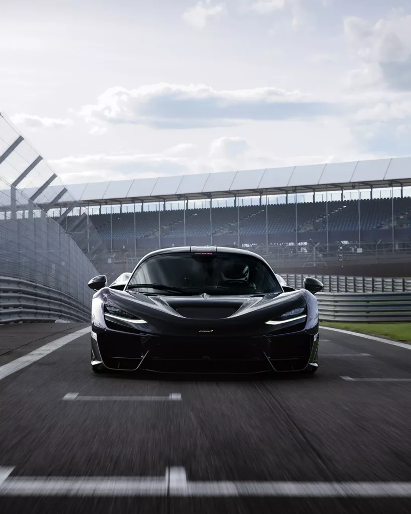 McLaren W1 – Najpotężniejszy hipersamochód w historii marki odsłania swoje oblicze