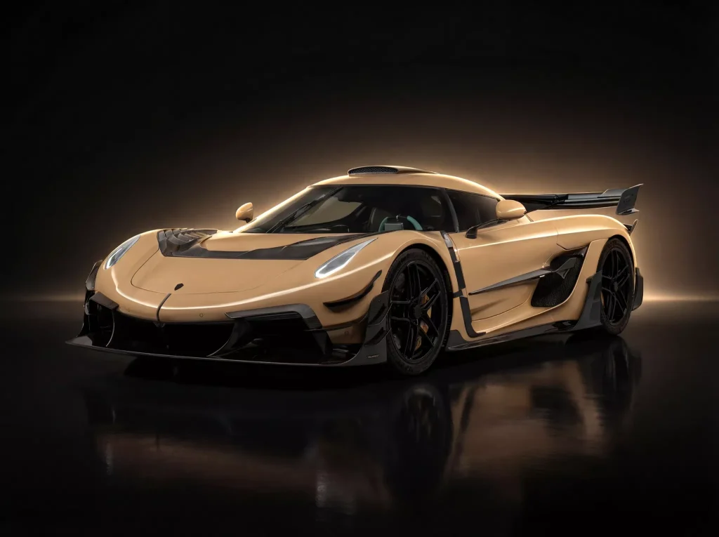 Koenigsegg Jesko po tuningu Mansory – karbonowa ekstrawagancja w pustynnym stylu-Mansory-Koenigsegg-Jesko-1