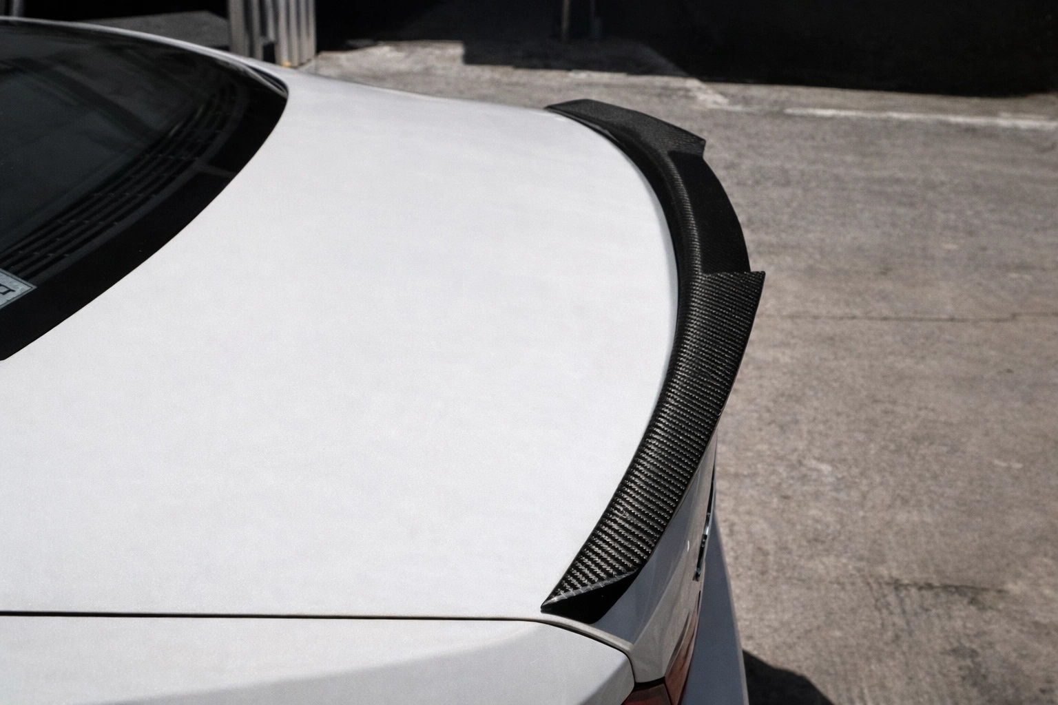 Karbonowy Spoiler Lotka BMW G30 F90